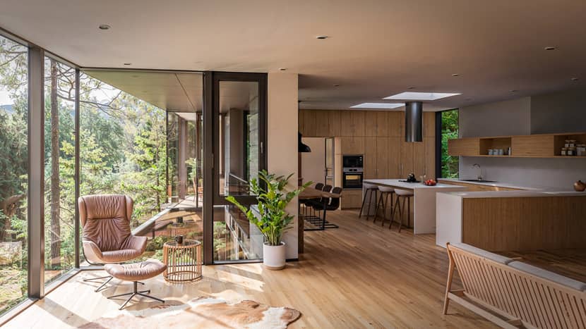 The Making of "Royal I Residence" by Peter Timar